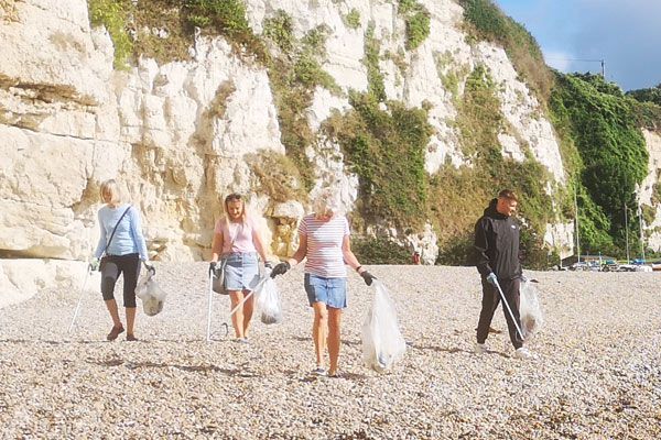 Team Jimmy Green Beach Clean on Beer Beach Summer 2022