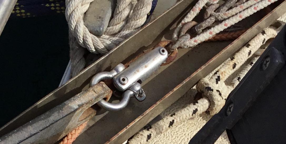 Incorrect pin to pin alignment