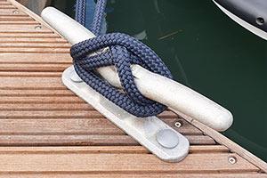 Making the rope off on a cleat